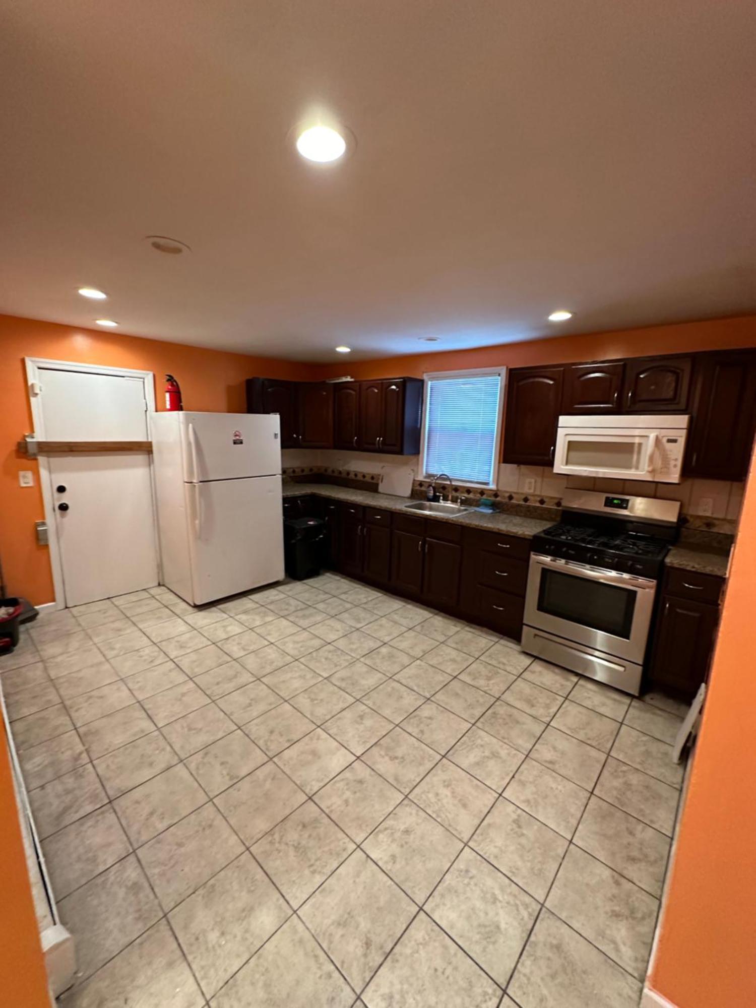 Fidelia Garnet Room, Queen Bed Minutes From Newark Liberty International Airport And Newark Penn Station 외부 사진