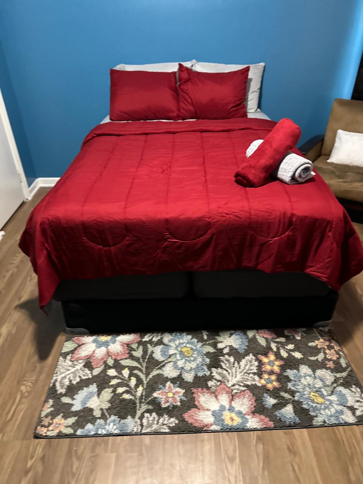Fidelia Garnet Room, Queen Bed Minutes From Newark Liberty International Airport And Newark Penn Station 외부 사진